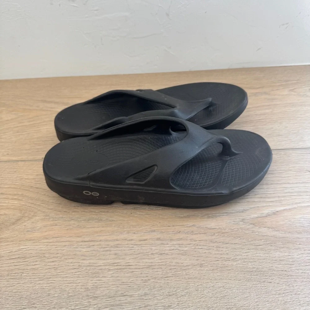 Oofos Oohlala Thong Sandal Black Womens 9